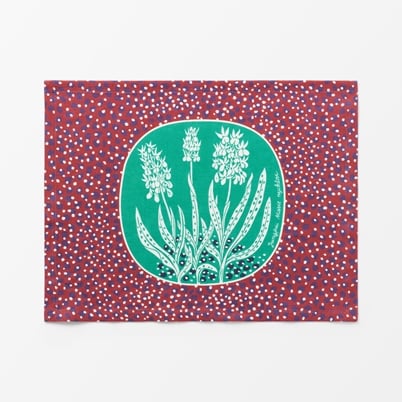 Placemat Textile Flora - Red Green | Svenskt Tenn