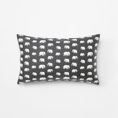 Cushion Elefant - Width 55 cm, Length 35 cm, Linen, Grey | Svenskt Tenn