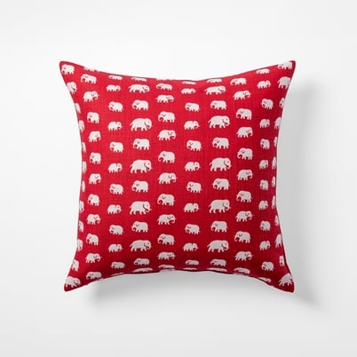Cushion Elefant - Width 50 cm, Length 50 cm, Linen, Red | Svenskt Tenn