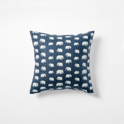 Cushion Elefant - Width 40 cm, Length 40 cm, Linen, Storm blue | Svenskt Tenn