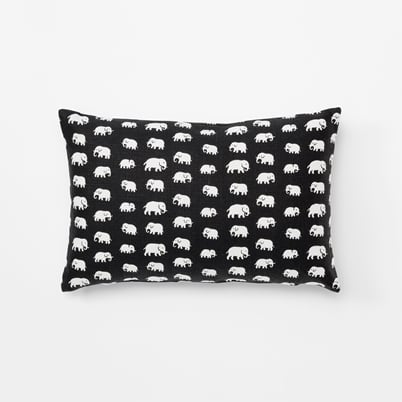 Cushion Elefant - Width 35 cm, Length 55 cm, Linen, Black | Svenskt Tenn