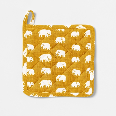 Pot Holder Elefant - Yellow | Svenskt Tenn