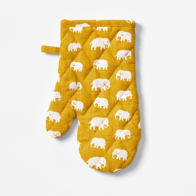 Oven Mitt Elefant - Yellow | Svenskt Tenn
