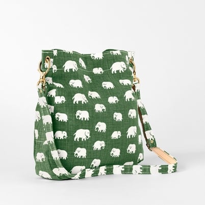 Bag Minii Elefant - Green | Svenskt Tenn
