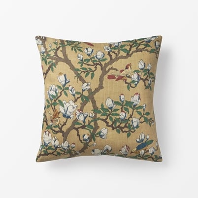 Cushion Japanese Magnolia - Yellow | Svenskt Tenn
