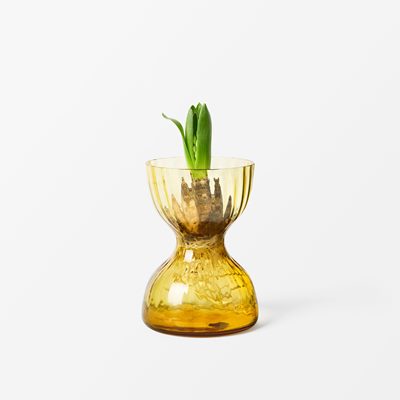 Vase Iris - Svenskt Tenn Online - Ø10,5 cm Height 14 cm, Glass, Amber, Ann Wåhlström