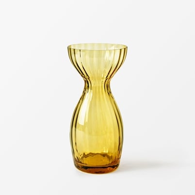 Vase Iris - Diameter 11,5 cm, Height 24 cm, Amber | Svenskt Tenn