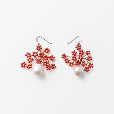 Earrings Coral Baroque Pearl - Svenskt Tenn Online - Height 4,5 cm, Coral & Baroque pearl, Coral, Agata Treasures