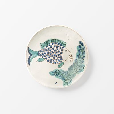 Side Plate Fish - Ø20 cm, Ceramics, Round, Blue White, Malaika Linens | Svenskt Tenn