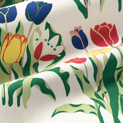 Fabric Sample Tulpaner - Linen 315, White | Svenskt Tenn