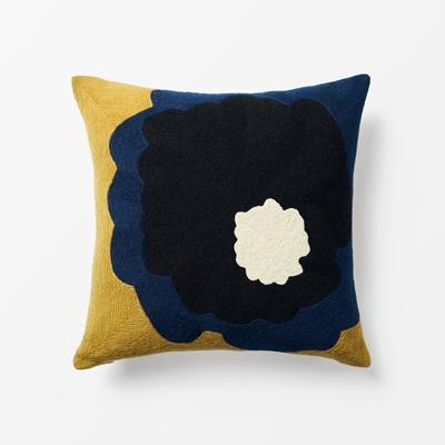 Cushion Big Flower - Svenskt Tenn Online - Length 55 cm Width 55 cm, Wool & Linen, Big Flower, Blue & Black, India Mahdavi