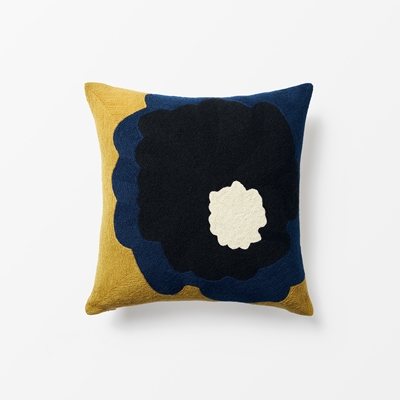Cushion Big Flower - Svenskt Tenn Online - India Mahdavi