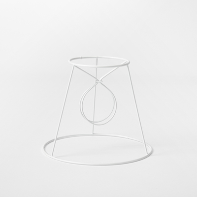 Wire frame pleated lampshade - Svenskt Tenn Online - Large claw