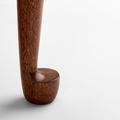 Coffee Table 2073 - Width 105 cm, Length 105 cm, Legs in mahogany, veneered table top in pyramid mahogany | Svenskt Tenn